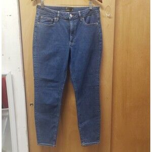 ASOS DESIGN Petitte Blue Denim jeans w:32 l:28 HHH EXCELLENT CONDITION!